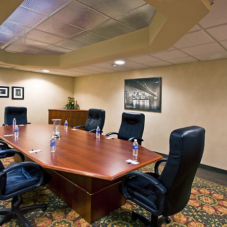 Holiday Inn Express Hotel & Suites Waterford By Ihg Удобства фото
