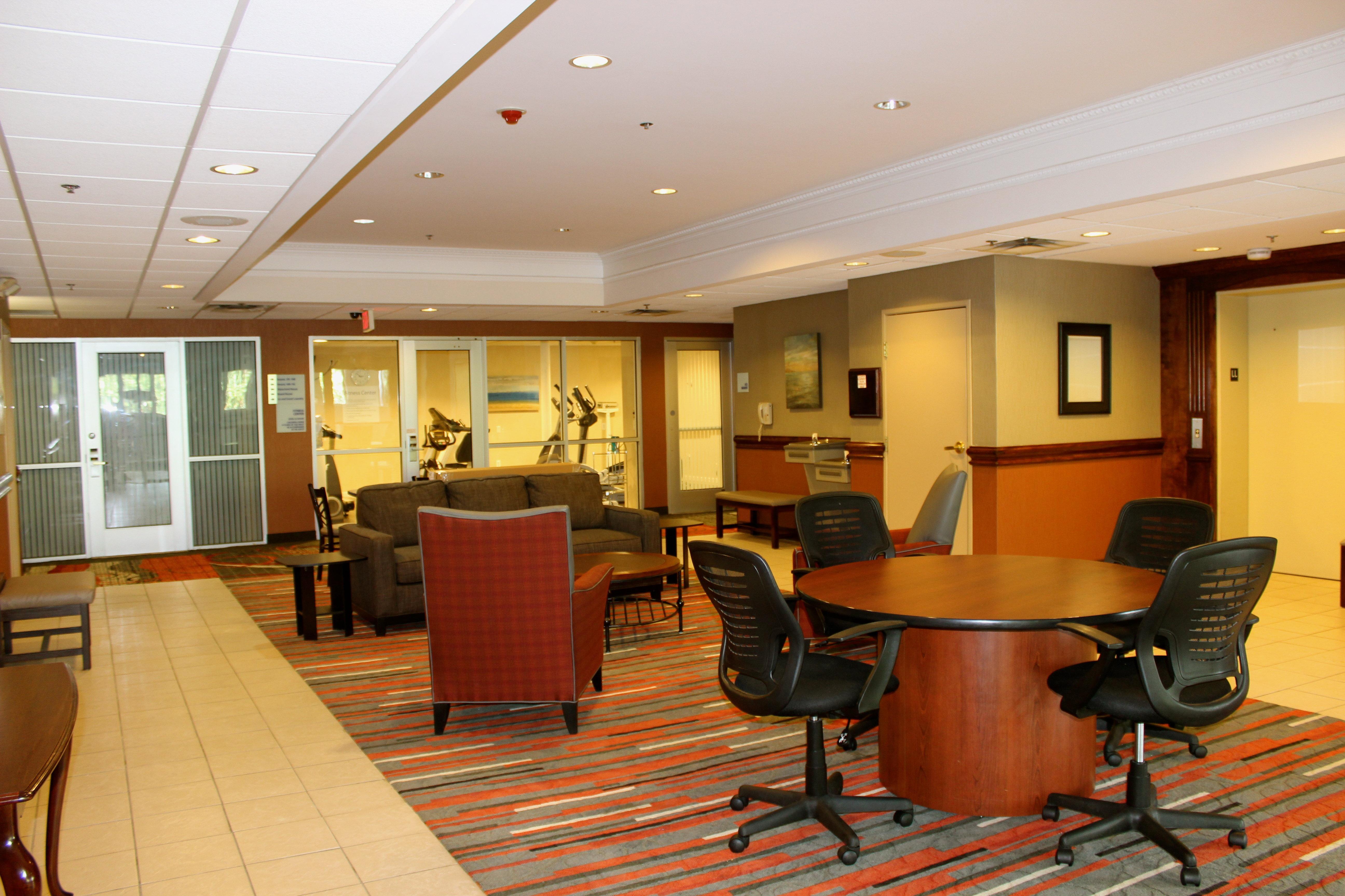 Holiday Inn Express Hotel & Suites Waterford By Ihg Экстерьер фото