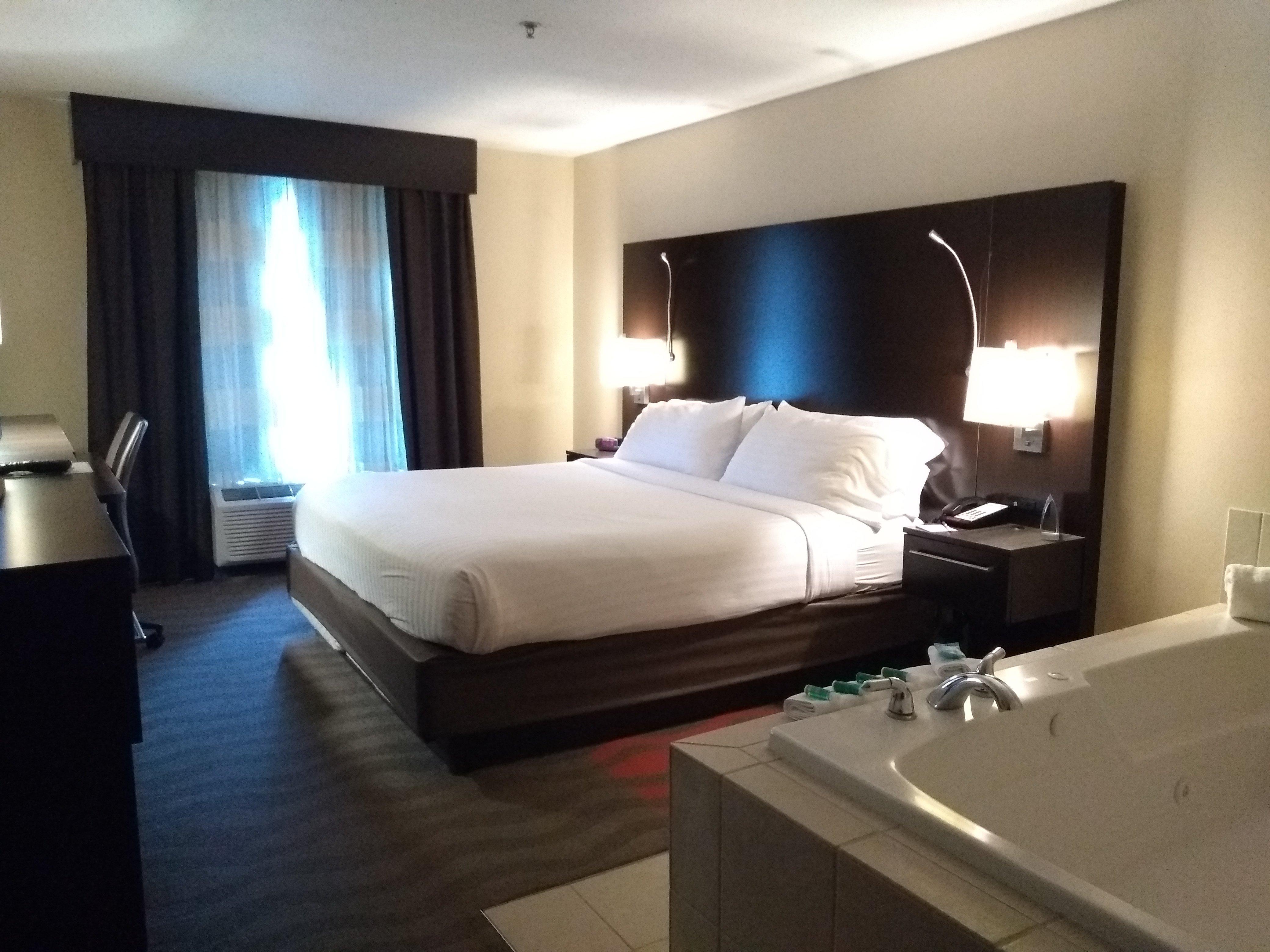 Holiday Inn Express Hotel & Suites Waterford By Ihg Экстерьер фото